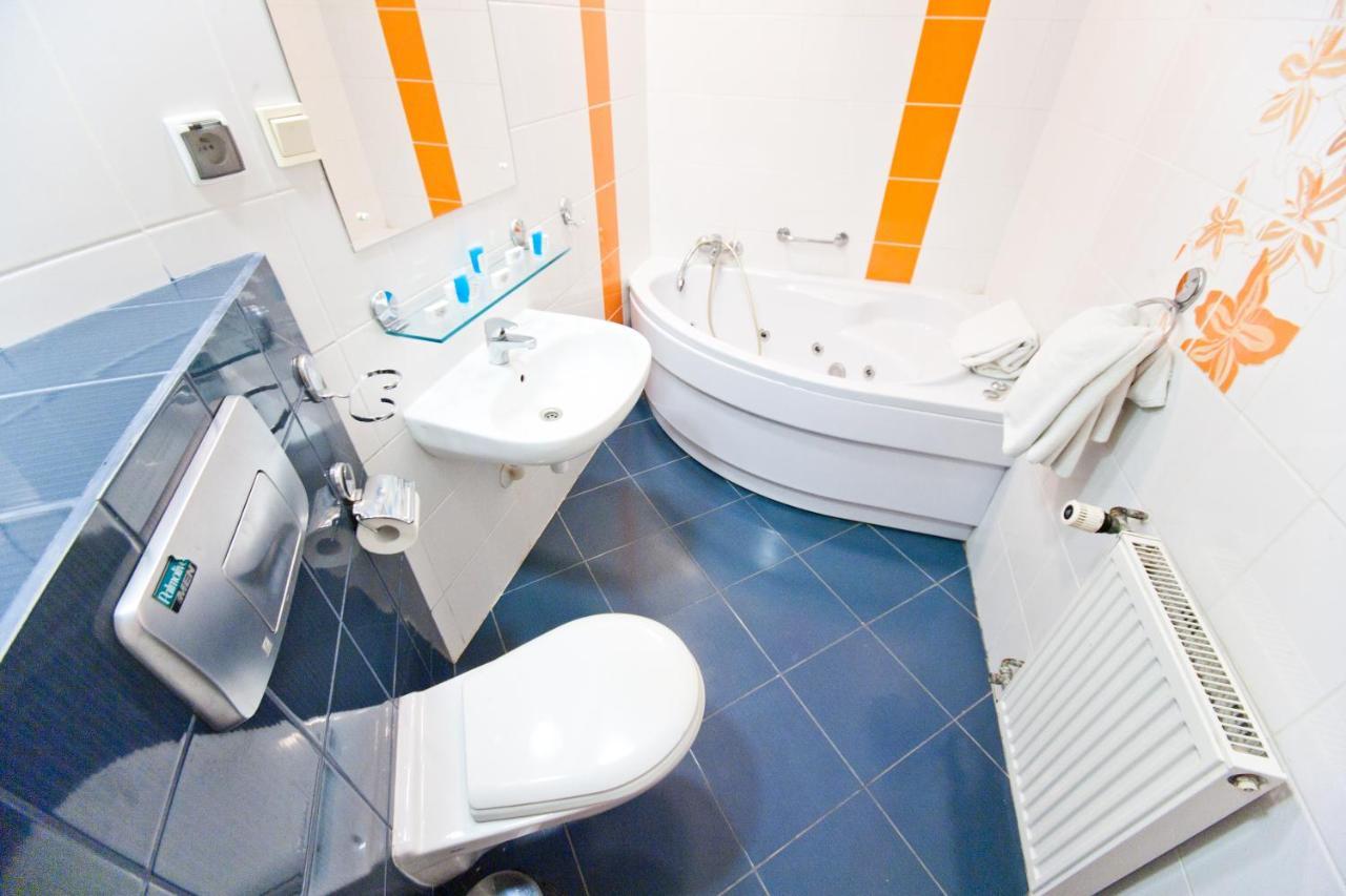 Hostel Malinowski City グリヴィツェ エクステリア 写真