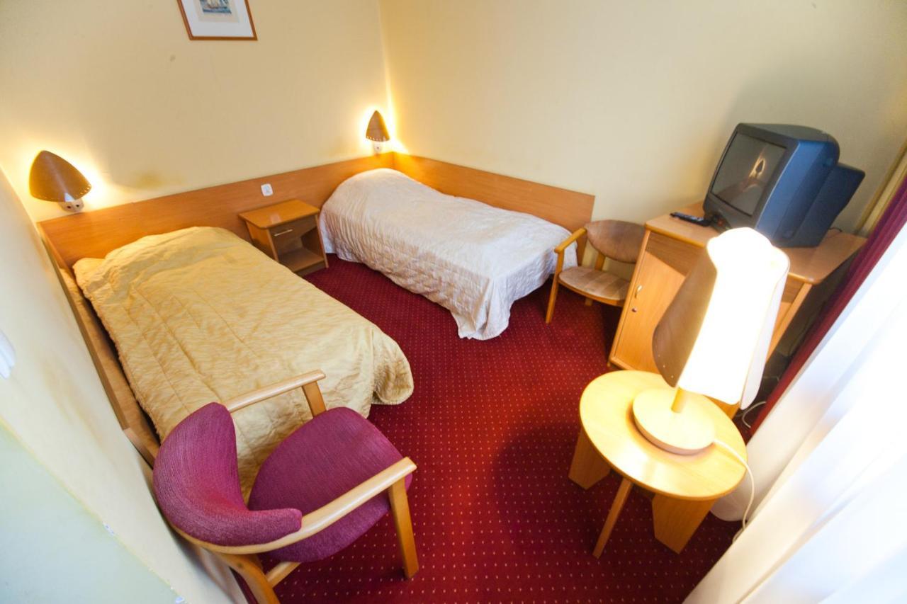 Hostel Malinowski City グリヴィツェ エクステリア 写真