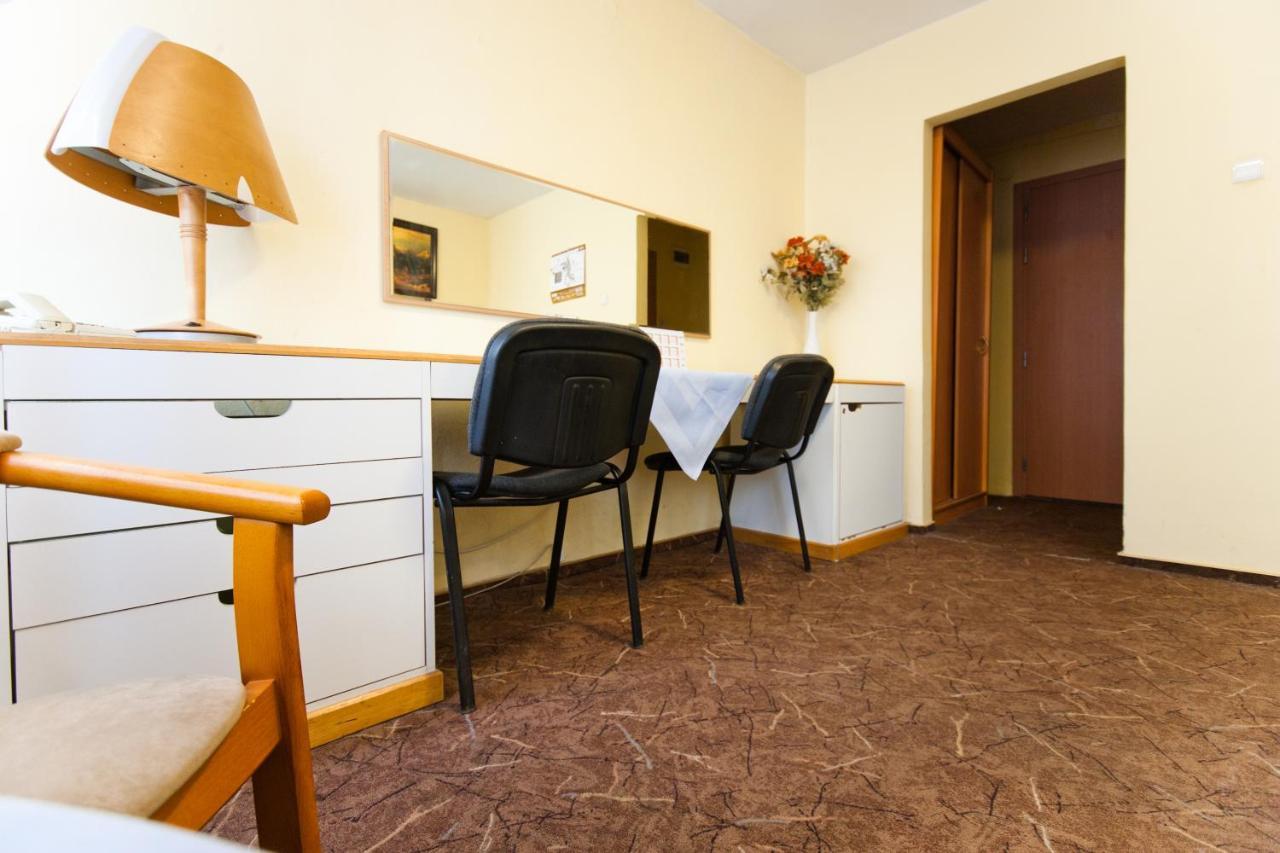 Hostel Malinowski City グリヴィツェ エクステリア 写真